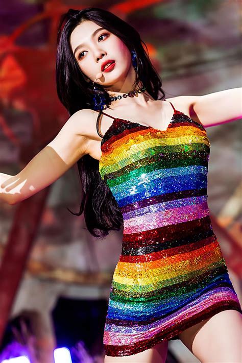 10 Times Red Velvets Joy Looked Gorgeous In The Sexiest Most Iconic Stage Outfits Koreaboo