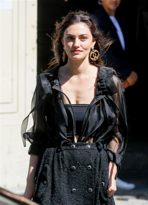 There are already 394 enthralling, inspiring and awesome images tagged with phoebe tonkin. PHOEBE TONKIN at Chanel Haute Couture Fall/Winter 2019/20 ...