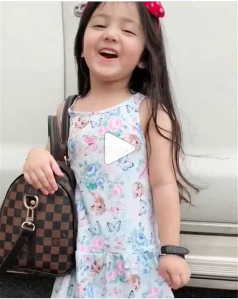 Aaisyah dhia rana is a well known reality star. VIDEO "Hahaha Satu Je Kan Mummy Beli, Aduhh"-Che Ta ...
