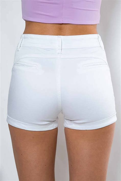 Ways To Style Your White Shorts