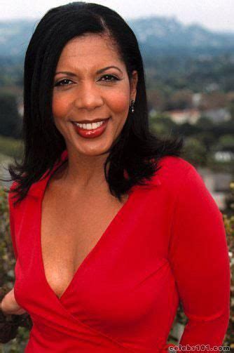 Penny Johnson Jerald Of Baltimore 52 Veteran Of Roles In 24 Deep Space
