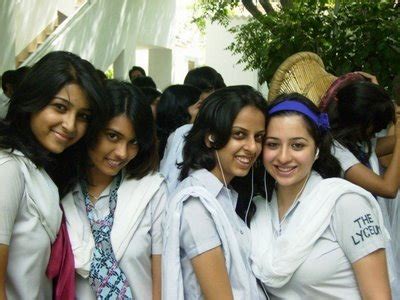 My Hot Favourite Pictures Pakistani College Girls