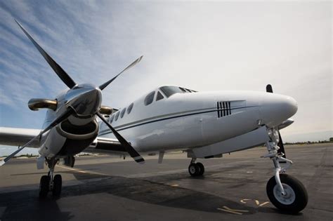 Jet travel offers aircraft brokerage services. 5 Reasons to Choose Private Jet Travel - The Early Air Way