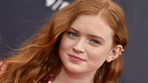Stranger Things Star Sadie Sink Reveals Hair Skin And Makeup Routines — Interview Allure