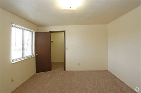 Woodfield Queenwood Apartments For Rent In Morton Il