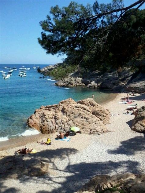 Platja De Tamariu En Tamariu Cataluña Most Beautiful Beaches Costa