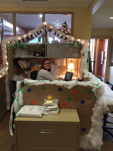 Ideas For Office Cubicle Christmas Decor That Will Transform Your Workspace