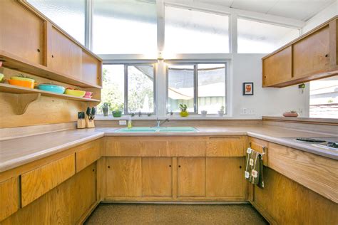 Having wooden vanity in the bathroom with the same one in the ceiling is surely the classic style of mid century modern bathroom. Anaheim Mid-Century Modern in Full Color - Midcentury ...
