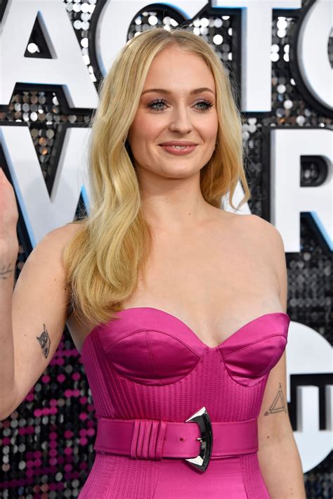 Sophie Turner 26th Screen Actors Guild Awards 2 Satiny