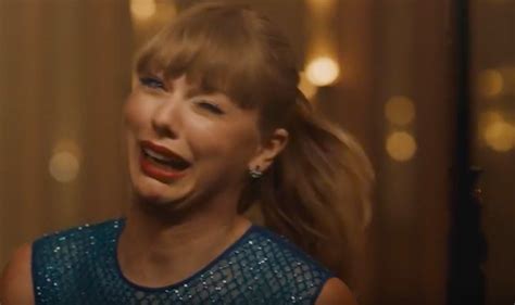 The Funniest Faces From Taylor Swifts ‘delicate Music Video Iheart