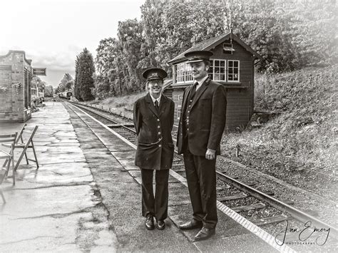 Buttoned Up Mr Mrs Station Master At Rothley Leicesters Flickr