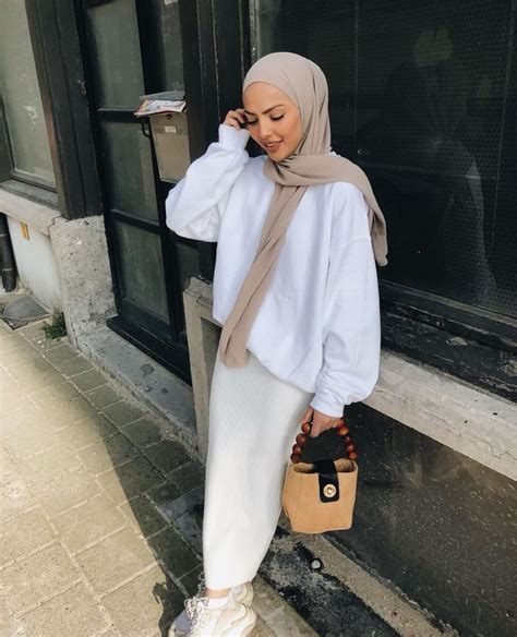 Casual And Comfy College Outfit Ideas With Hijab Zahrah Rose Hijabi Fashion Casual Hijabi