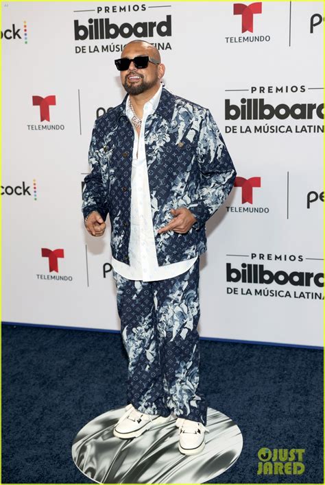 Photo Bad Bunny Karol G Win Big At Billboard Latin Music Awards Photo Just