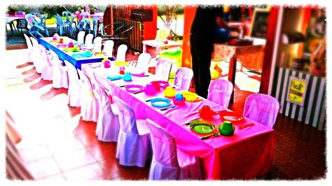 Children's party chairs and tables available to hire in harrisdale. WAWW ENTERTAINMENT: KIDS PARTY TABLE & CHAIRS
