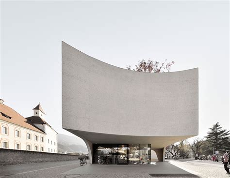 Curved Concrete Wraps Modus Architects Treehugger Tourist Office In