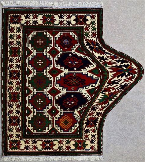 Traditional Azerbaijan Carpets Turned Into Hypnotizing Works Of Art