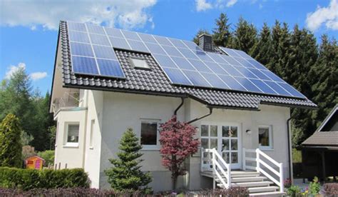 Merakit panel surya sistem 24v dirumah untuk cadangan mati lampu. Menghitung Kebutuhan Panel Surya untuk Rumah Tangga ...