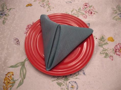 Napkin Folding Basics 2 Fancy Ways To Fold A Dinner Napkin The Old