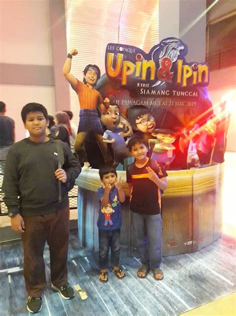 It all begins when upin, ipin, and their friends stumble upon a mystical kris that leads them straight into the kingdom. Miles of smiles: Movie time | Upin & Ipin: Keris Siamang ...