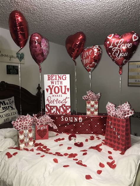Diy Valentine S Day Decoration Boyfriend Romantic Room Matchness Com Romantic Christmas