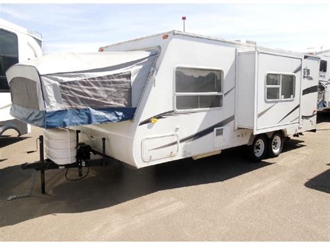 Looking for a smaller travel trailer or . Dutchmen Aerolite 236 Cub RVs for sale