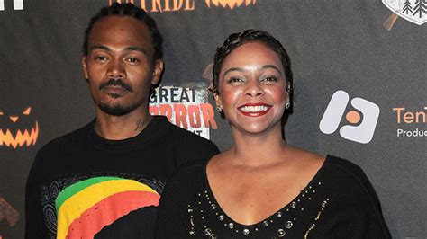 ‘saved By The Bell’s’ Lark Voorhies Secretly Marries A Man She Met Online Later Finds Out He