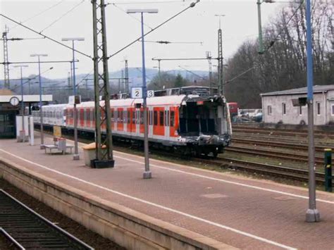 Ein 423 Der S Bahn Frankfurt Bei Einer Überführungsfahrt Ins Werk Krefeld Am 250304 In Au