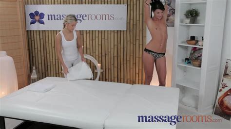 Massage Rooms Elegant Model Gets Long Legs Oiled Xxxbunker Com Porn Tube