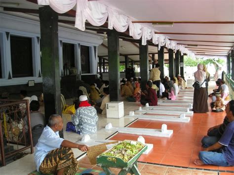 Cultural Wisdom Wali Songo And Islam Nusantara Dunia Santri
