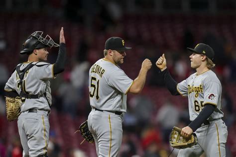 Pirates Earn Split With Reds In Saturday Doubleheader Bucs Dugout