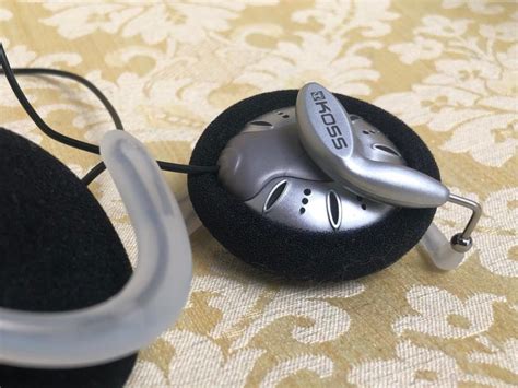 6 Best Clip On Headphones 2023 Headphonesty