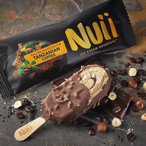 Unsere Nuii Salted Hazelnut And Tanzanian Coffee Sticks Sind Umhüllt Von Köstlich Knackiger