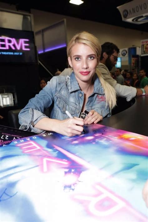 Emma Roberts Signing Autograph At Comic Con International 2016 In San Diego 07 21 2016 Hawtcelebs