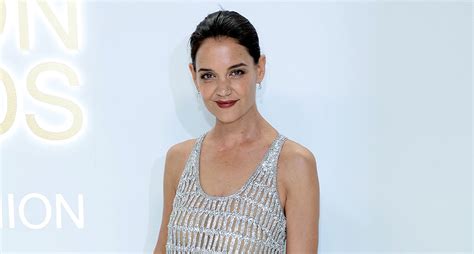 Katie Holmes Shines Bright In A Silver Crystal Gown At The 2022 Cfda Awards Trendradars