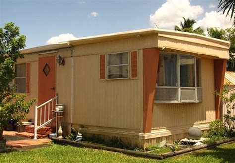 Simple Ways To Get Comfortable And Good Quality Vintage Mobile Homes Mobile Homes Ideas