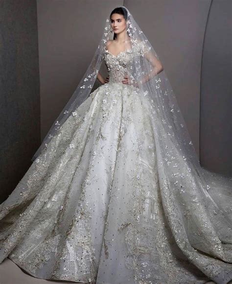 33 Breathtakingly Beautiful Wedding Gowns With Amazing Details Galore