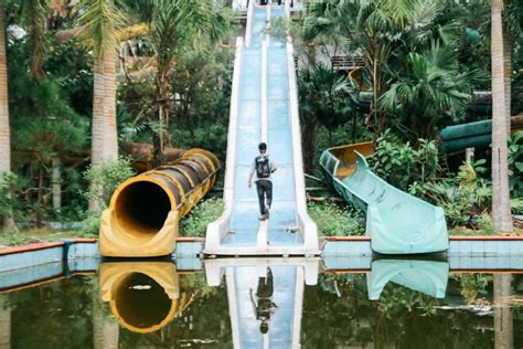 Ho Thuy Tien Vietnams Creepy Abandoned Water Park Abandoned Water
