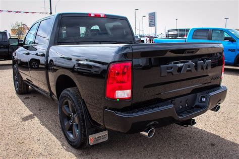 New 2019 Ram 1500 Classic Express Crew Cab 84 Touchscreen Back Up