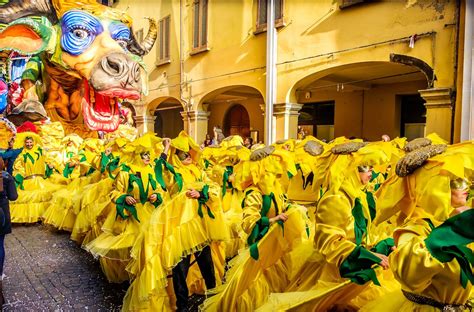 When Is Venice Carnival And Other Best Carnival Festivals In Italy
