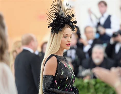 The Most Iconic Crowns Halos And Headpieces On The Met Gala Red