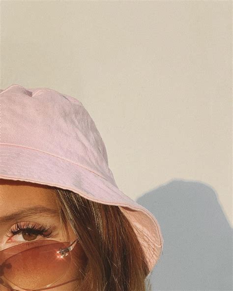 Emma Rose On Instagram Chanelofficial 🌸🍒⚡️📀 Aesthetic Vintage Bad Girl Aesthetic 90s