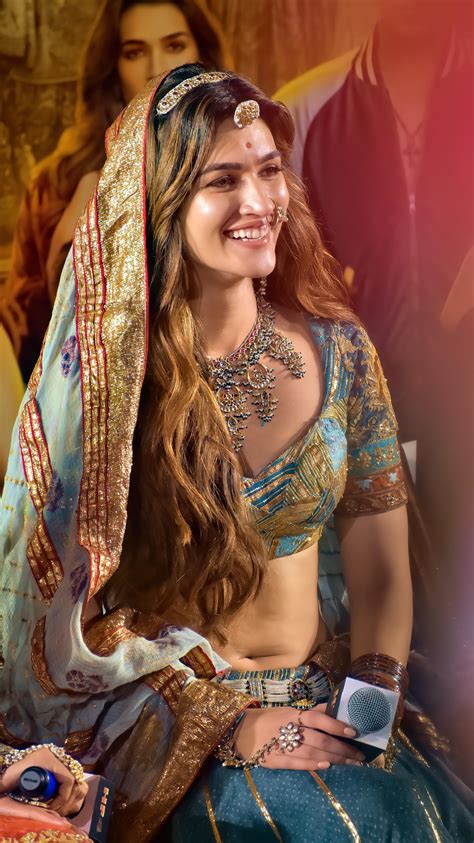 I Am Obsessed With The Navel Of Kriti Sanon Navelnsfw