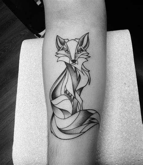 Natural And Simple Fox Tattoo Design Fox Tattoo Tattoos Tattoo Designs