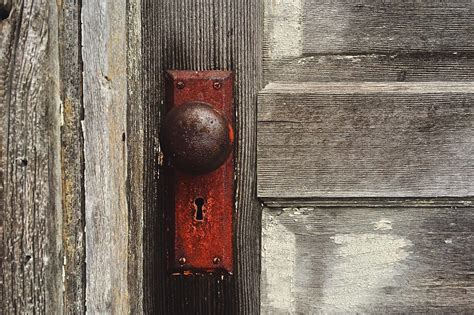 Makeover ideas for closet doors, and all doors in your home. Ep 57 Learning to Celebrate Closed Doors