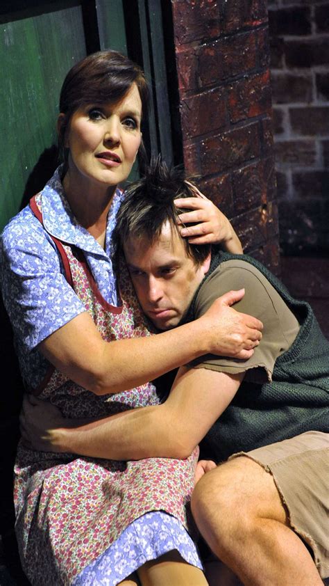 Review Blood Brothers At Dartfords Orchard Theatre