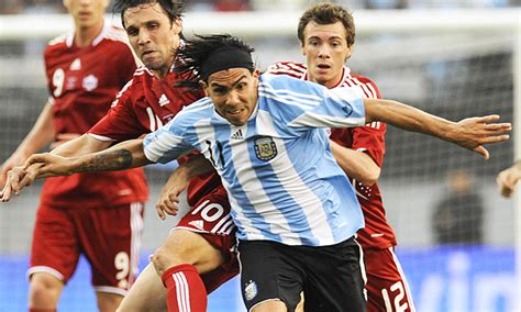 La alineación de la selección argentina para el debut en la copa américa ante chile. Argentina golea a Canadá en la fiesta del Bicentenario ...