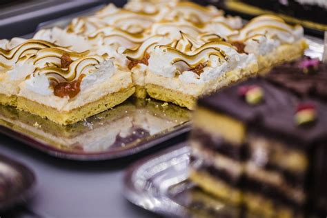 Sütemények Jakó Cukrászda Cukrászda Kecskemét Torta Rendelés