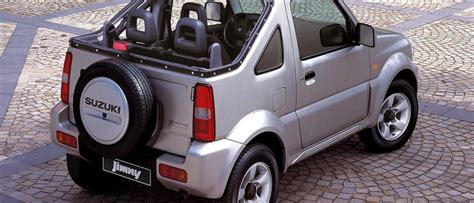 Overcome muddy pits, manoeuvre through. Suzuki Jimny Cabrio 1.3 (2005 - 2012) - AutoManiac