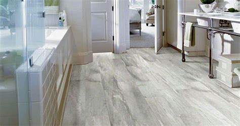 Laminate flooring surprisingly, laminate flooring is a better bathroom flooring choice than solid hardwood. 10 Reasons Vinyl Is The Best Flooring For Bathrooms