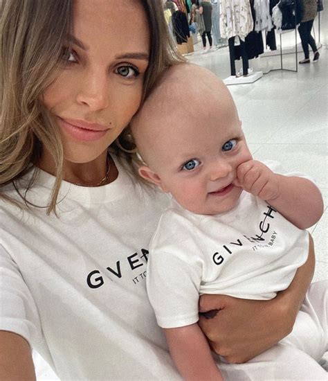 Chloe Lewis One Year Old Son Beau Reaches Huge Milestone As He Takes